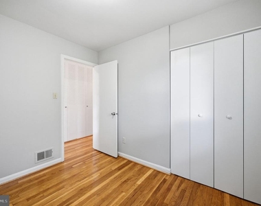8608 Parliament Drive - Photo Thumbnail 19