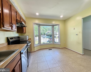 5406 New London Park Drive - Photo Thumbnail 2