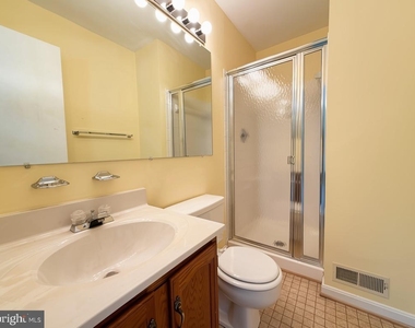 5406 New London Park Drive - Photo Thumbnail 8