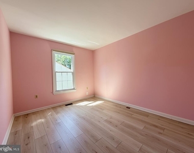5406 New London Park Drive - Photo Thumbnail 9