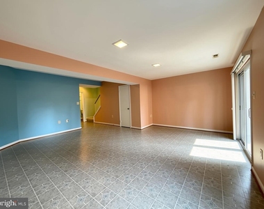 5406 New London Park Drive - Photo Thumbnail 12