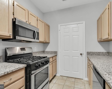 1701 Lake Shore Crest Drive - Photo Thumbnail 16