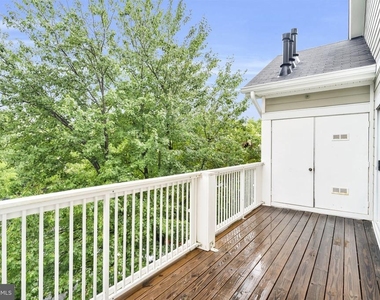 1701 Lake Shore Crest Drive - Photo Thumbnail 11