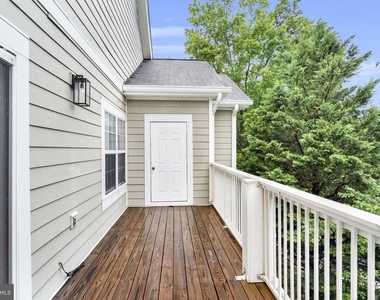 1701 Lake Shore Crest Drive - Photo Thumbnail 9
