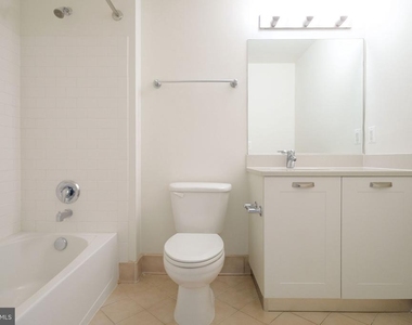 2451 Midtown Avenue - Photo Thumbnail 12