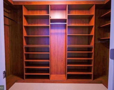 2451 Midtown Avenue - Photo Thumbnail 8