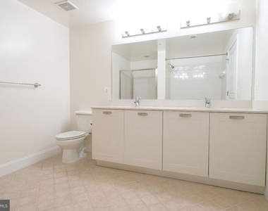 2451 Midtown Avenue - Photo Thumbnail 5
