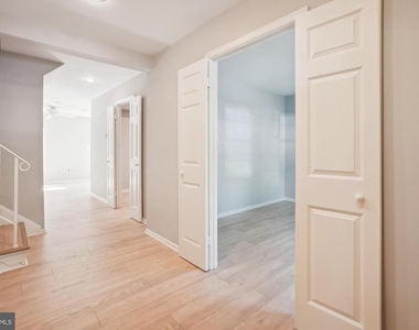 8021 Bethelen Woods Lane - Photo Thumbnail 4