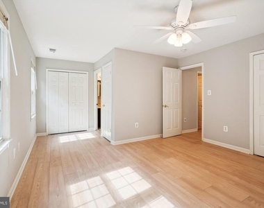 8021 Bethelen Woods Lane - Photo Thumbnail 16