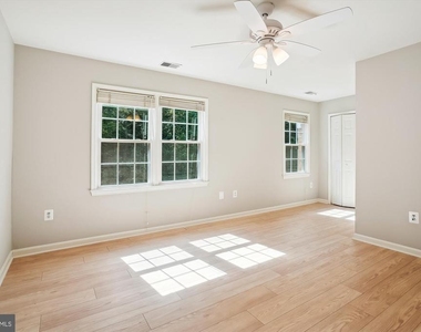 8021 Bethelen Woods Lane - Photo Thumbnail 15