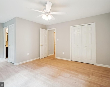 8021 Bethelen Woods Lane - Photo Thumbnail 17