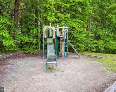 8021 Bethelen Woods Lane - Photo Thumbnail 32