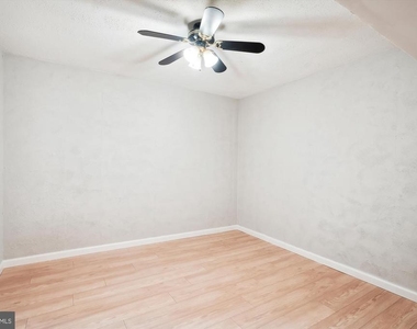 8021 Bethelen Woods Lane - Photo Thumbnail 24