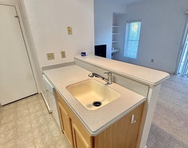 12155 Penderview Terrace - Photo Thumbnail 11