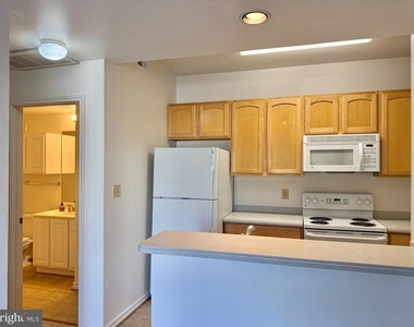 12155 Penderview Terrace - Photo Thumbnail 8