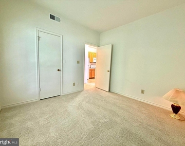 12155 Penderview Terrace - Photo Thumbnail 17