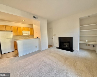 12155 Penderview Terrace - Photo Thumbnail 9