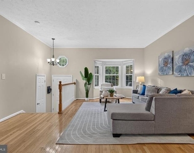 3609 Buckeye Court - Photo Thumbnail 2