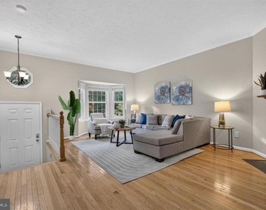 3609 Buckeye Court - Photo Thumbnail 1