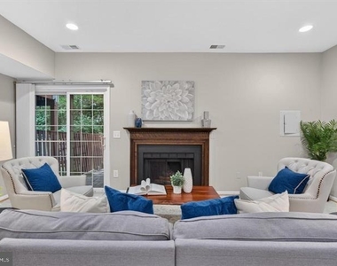 3609 Buckeye Court - Photo Thumbnail 16