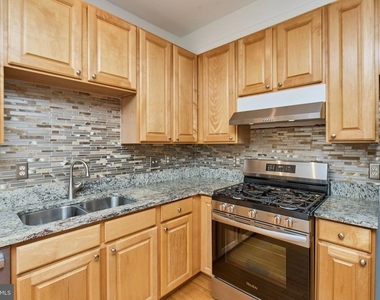 11485 Carriage Court - Photo Thumbnail 9