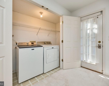 11485 Carriage Court - Photo Thumbnail 29
