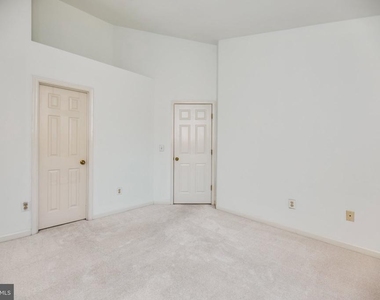 11485 Carriage Court - Photo Thumbnail 25