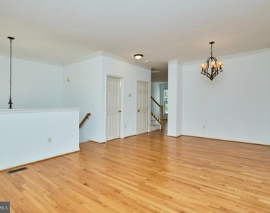 11485 Carriage Court - Photo Thumbnail 6