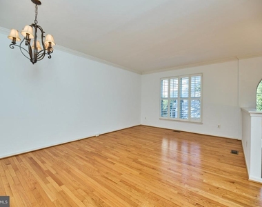 11485 Carriage Court - Photo Thumbnail 4