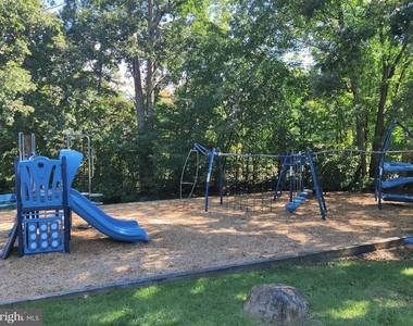 6061 Clay Spur Court - Photo Thumbnail 23