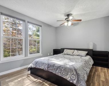 1679 Fieldthorn Drive - Photo Thumbnail 12