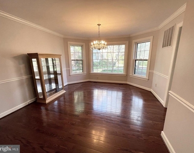 6319 Chaucer View Circle - Photo Thumbnail 7