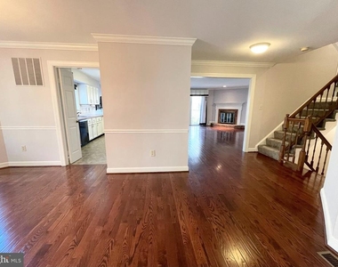 6319 Chaucer View Circle - Photo Thumbnail 6