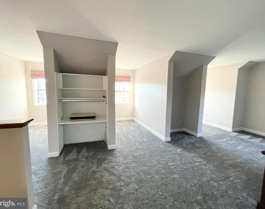 6319 Chaucer View Circle - Photo Thumbnail 27