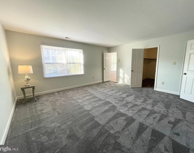 6319 Chaucer View Circle - Photo Thumbnail 21
