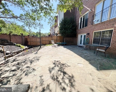 6319 Chaucer View Circle - Photo Thumbnail 38
