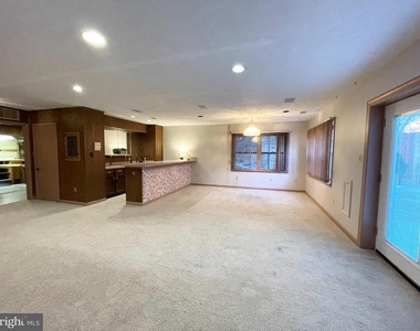 6319 Chaucer View Circle - Photo Thumbnail 35