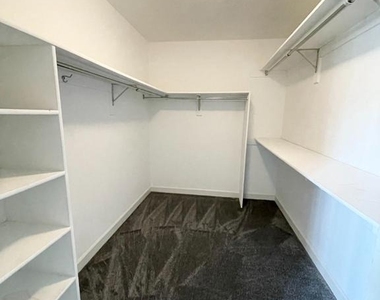 6319 Chaucer View Circle - Photo Thumbnail 23