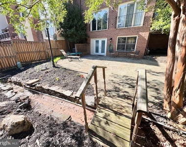 6319 Chaucer View Circle - Photo Thumbnail 37