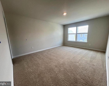 155 Tigney Drive - Photo Thumbnail 10