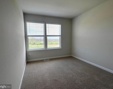155 Tigney Drive - Photo Thumbnail 17