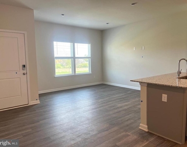 155 Tigney Drive - Photo Thumbnail 2