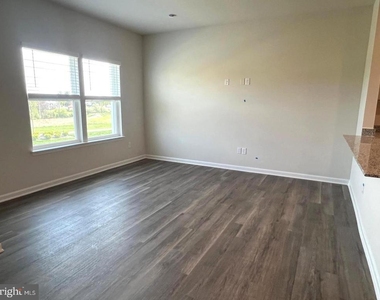 155 Tigney Drive - Photo Thumbnail 6