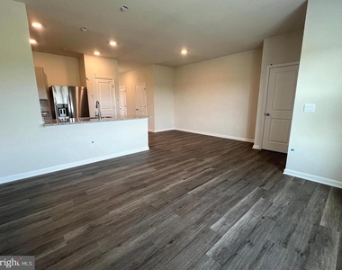 155 Tigney Drive - Photo Thumbnail 4