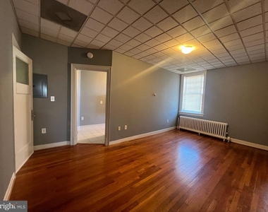 403 William Street - Photo Thumbnail 3
