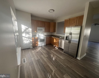 2265 Forsythia Drive - Photo Thumbnail 3