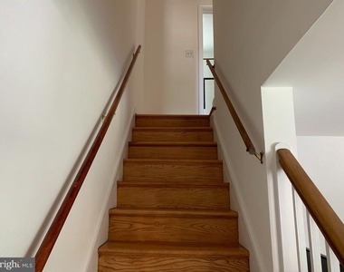 9 E Myrtle Street - Photo Thumbnail 11