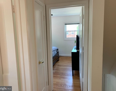 9 E Myrtle Street - Photo Thumbnail 17