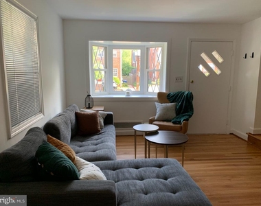 9 E Myrtle Street - Photo Thumbnail 4
