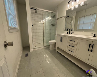 309 Randolph Avenue - Photo Thumbnail 9